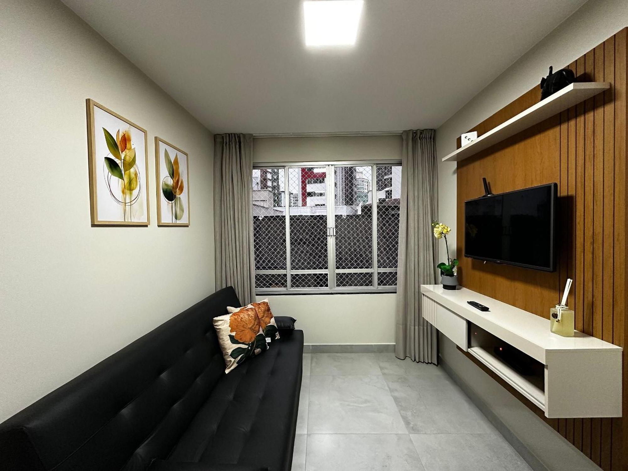 Po05- Suite| Centro| Garagem| Telas De Protecao * Balneário Camboriú