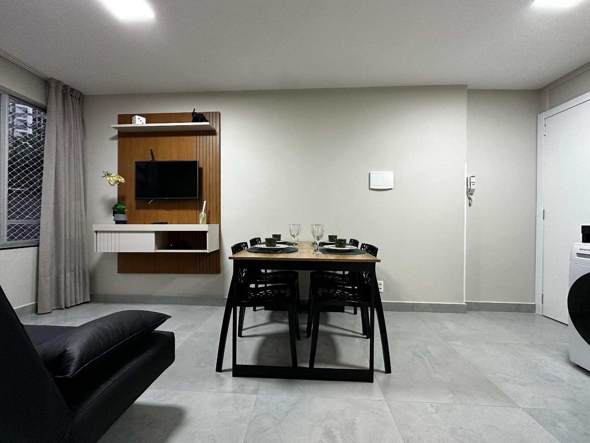 Po05- Suite| Centro| Garagem| Telas De Protecao Balneário Camboriú